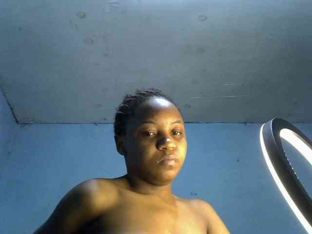 GoldenGoddess1 webcam