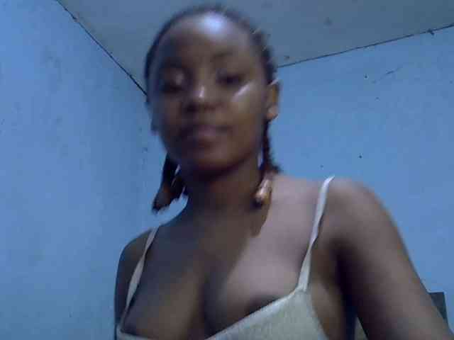 GoldenGoddess1 webcam