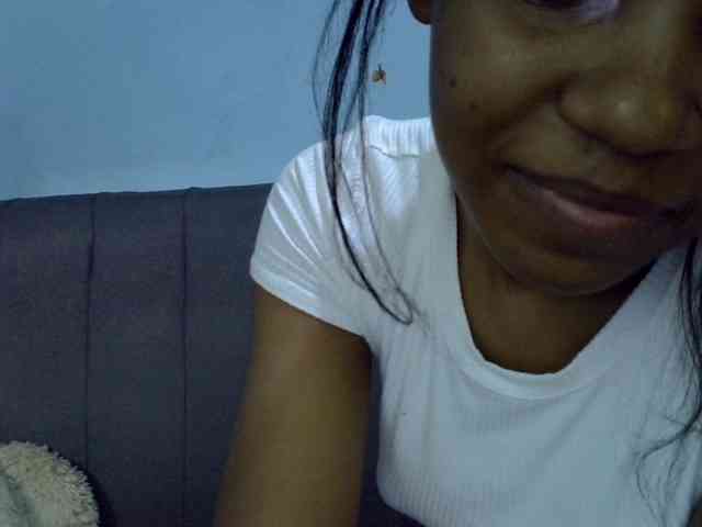 GoldenGoddess1 webcam