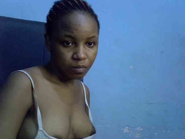 GoldenGoddess1 webcam