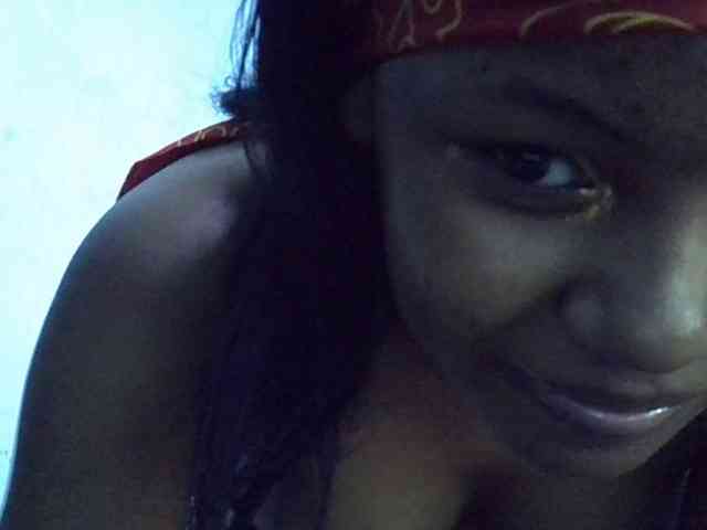 GoldenGoddess1 webcam