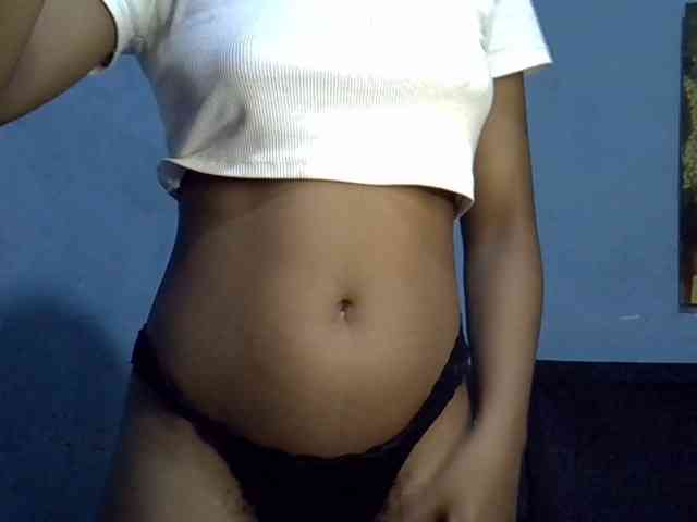 GoldenGoddess1 webcam