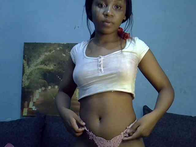 GoldenGoddess1 webcam