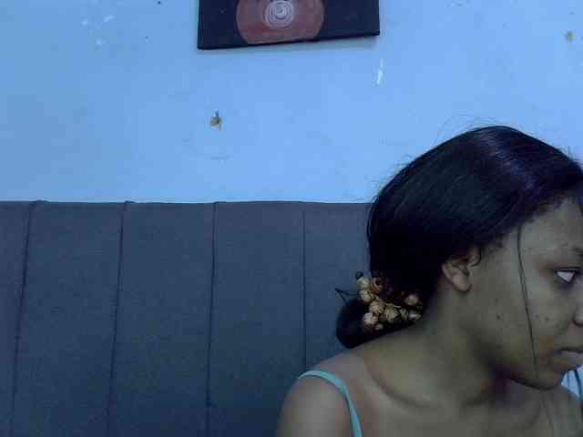 GoldenGoddess1 webcam