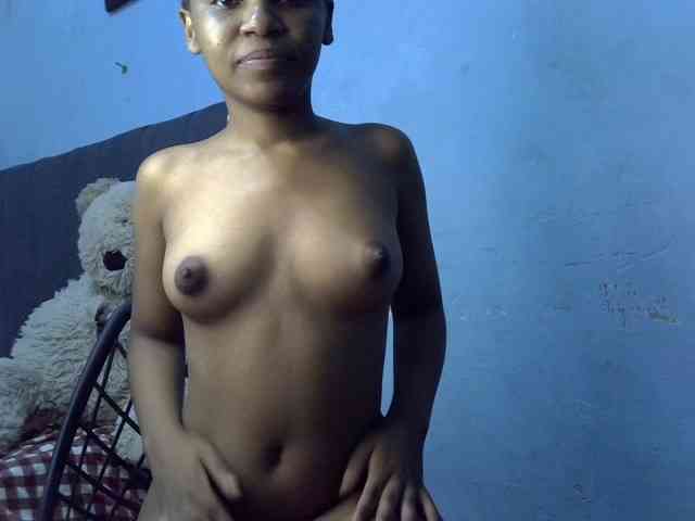 GoldenGoddess1 webcam