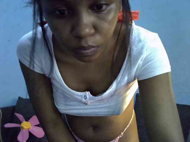 GoldenGoddess1 webcam