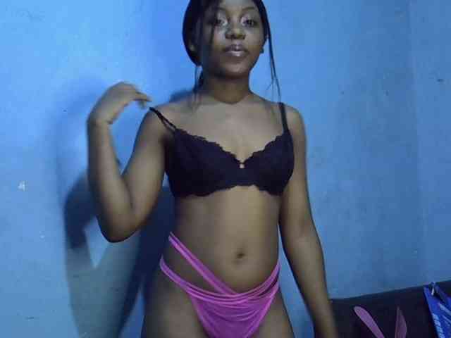 GoldenGoddess1 webcam