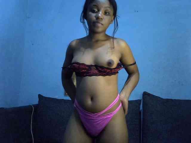 GoldenGoddess1 webcam