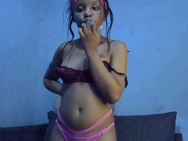 GoldenGoddess1 webcam