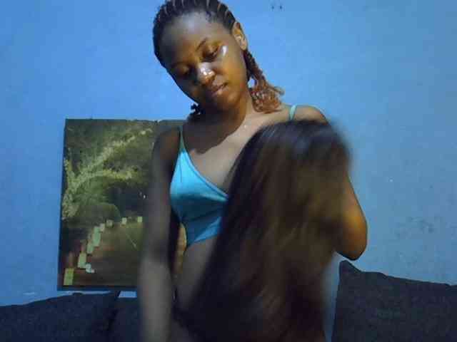 GoldenGoddess1 webcam