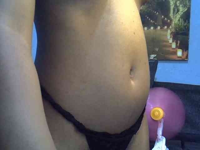 GoldenGoddess1 webcam