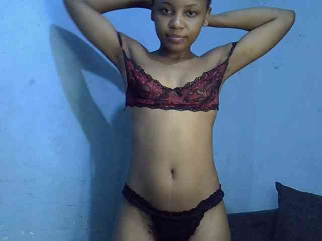 GoldenGoddess1 webcam