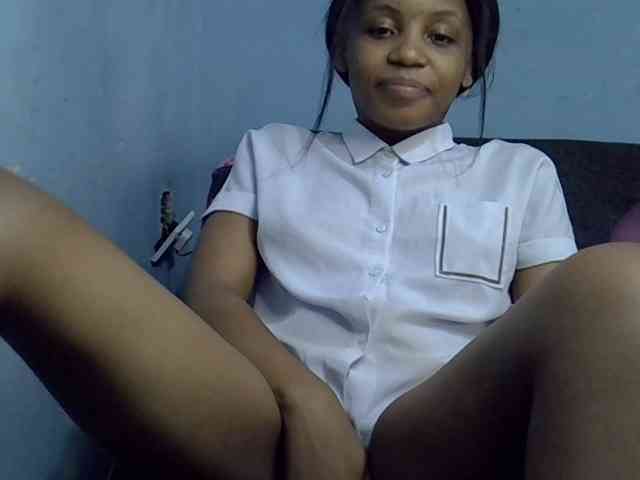 GoldenGoddess1 webcam