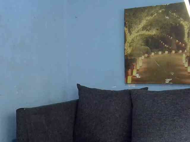 GoldenGoddess1 webcam