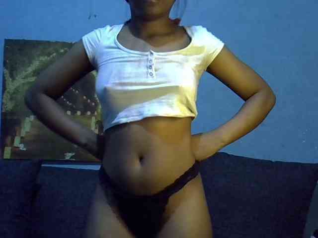 GoldenGoddess1 webcam