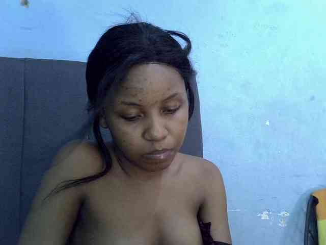 GoldenGoddess1 webcam