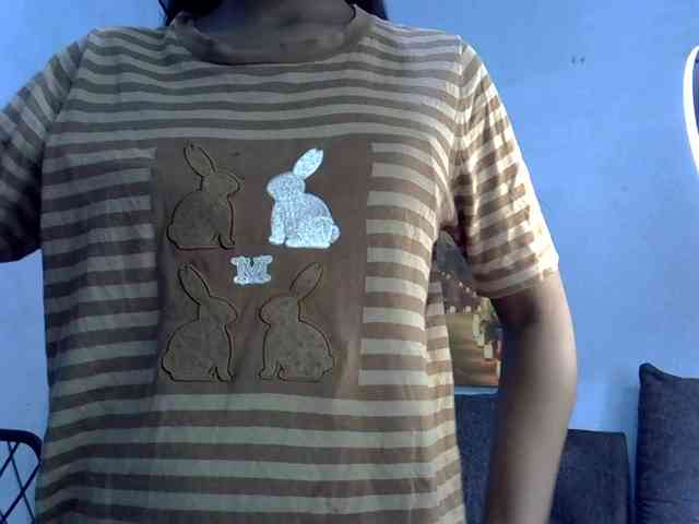 GoldenGoddess1 webcam