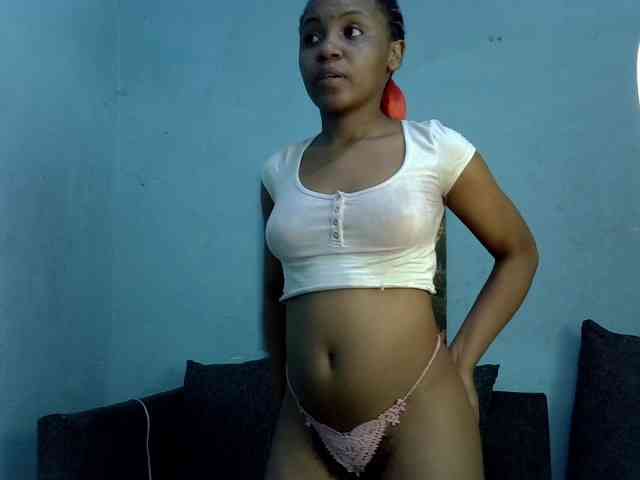 GoldenGoddess1 webcam