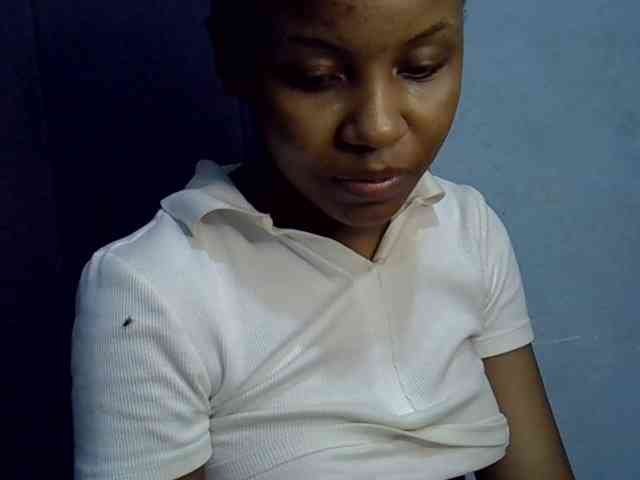 GoldenGoddess1 webcam