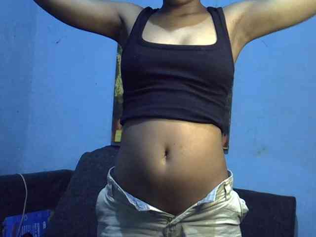 GoldenGoddess1 webcam
