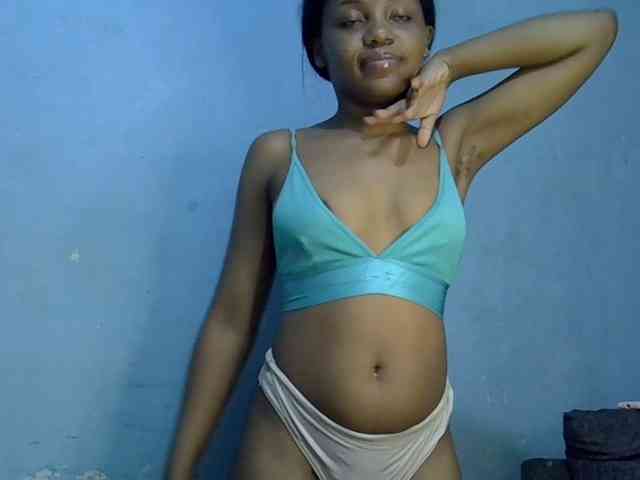 GoldenGoddess1 webcam