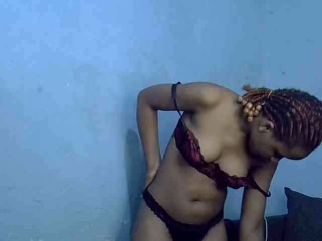 GoldenGoddess1 webcam