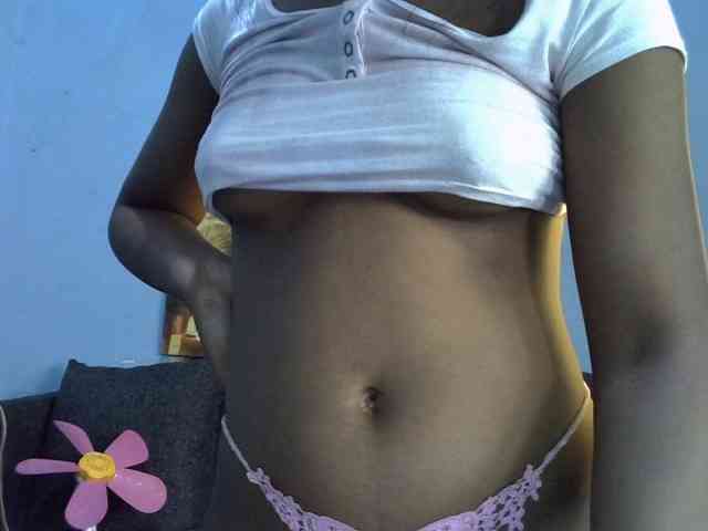 GoldenGoddess1 webcam