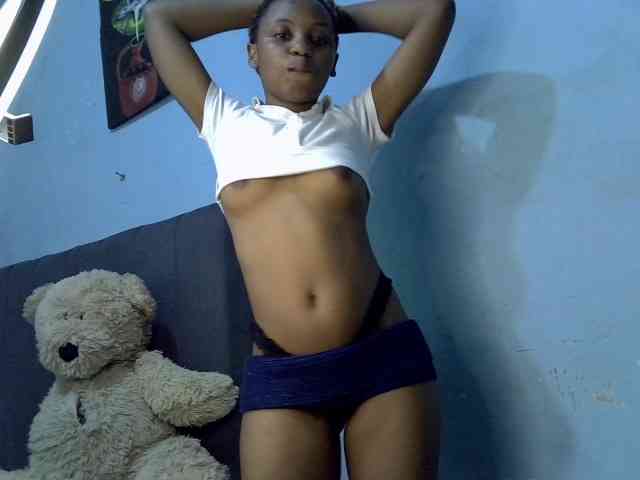 GoldenGoddess1 webcam