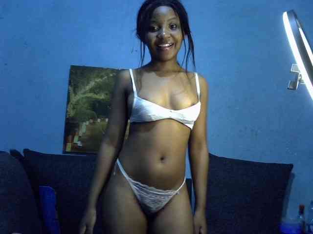 GoldenGoddess1 webcam