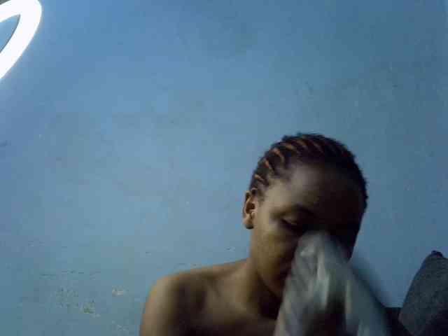 GoldenGoddess1 webcam