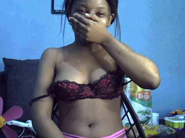 GoldenGoddess1 webcam