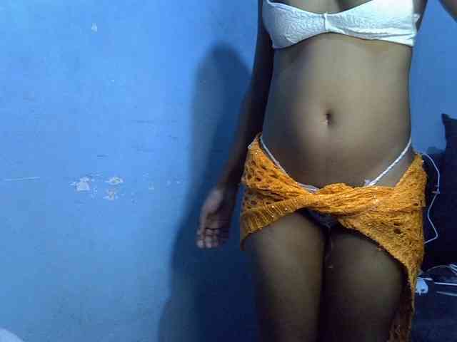 GoldenGoddess1 webcam