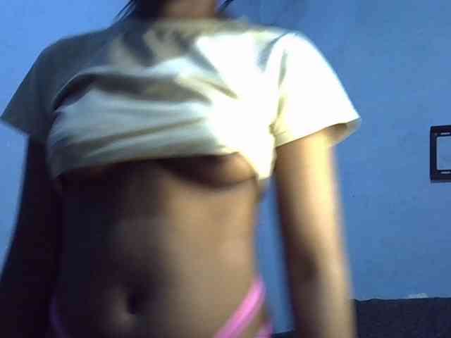 GoldenGoddess1 webcam