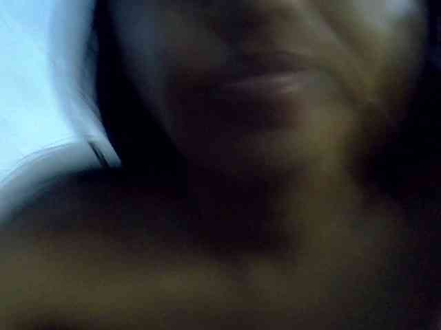GoldenGoddess1 webcam
