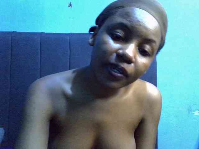 GoldenGoddess1 webcam