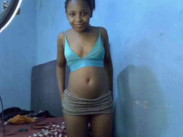 GoldenGoddess1 webcam