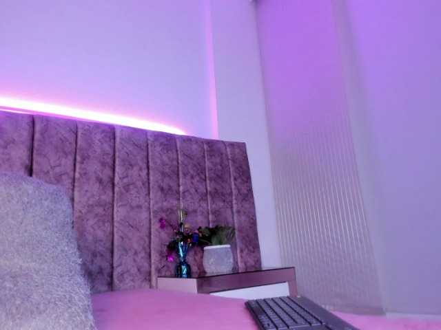 Amber-fox live cam on BongaCams
