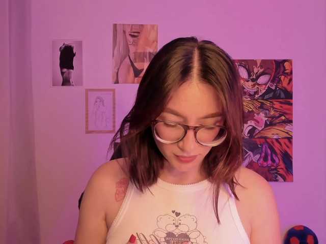 haannathompsoon live cam on BongaCams