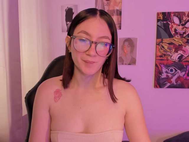 haannathompsoon live cam on BongaCams