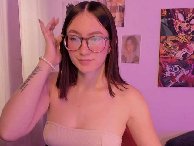haannathompsoon live cam on BongaCams