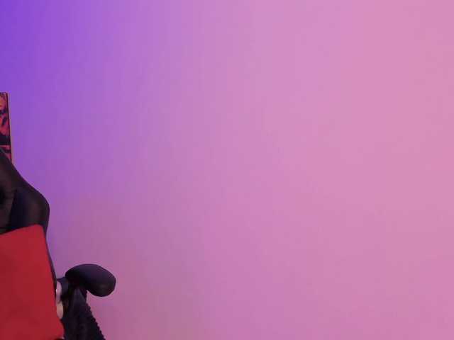 haannathompsoon live cam on BongaCams