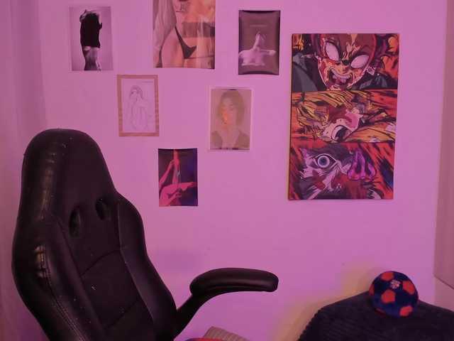 haannathompsoon live cam on BongaCams
