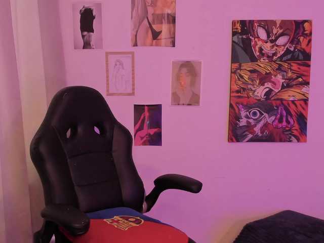 haannathompsoon live cam on BongaCams