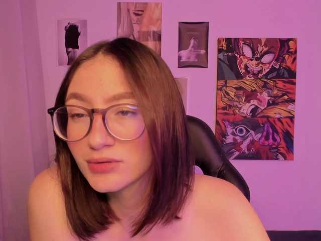 haannathompsoon live cam on BongaCams