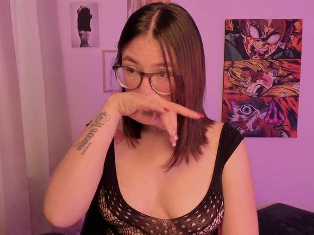 haannathompsoon live cam on BongaCams