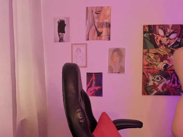 haannathompsoon live cam on BongaCams