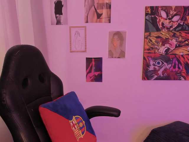 haannathompsoon live cam on BongaCams
