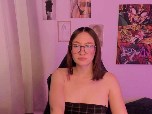 haannathompsoon live cam on BongaCams
