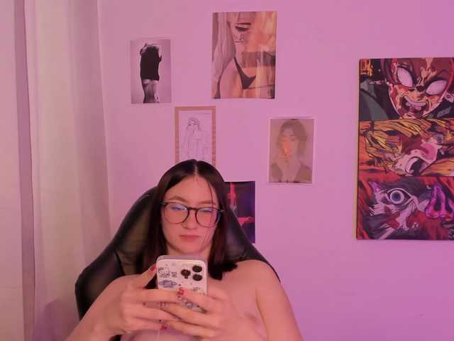 haannathompsoon live cam on BongaCams