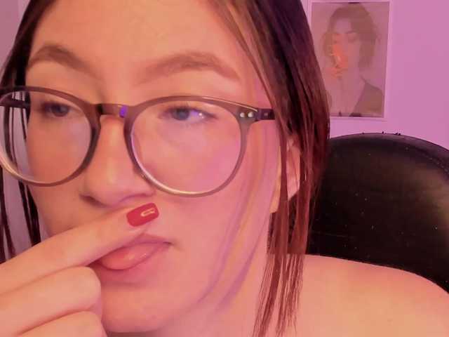 haannathompsoon live cam on BongaCams